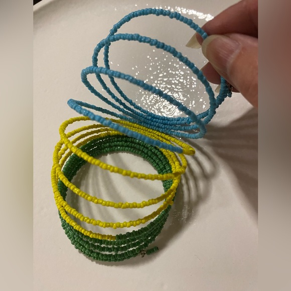 Beaded Slinky Bracelet - Picture 3 of 4